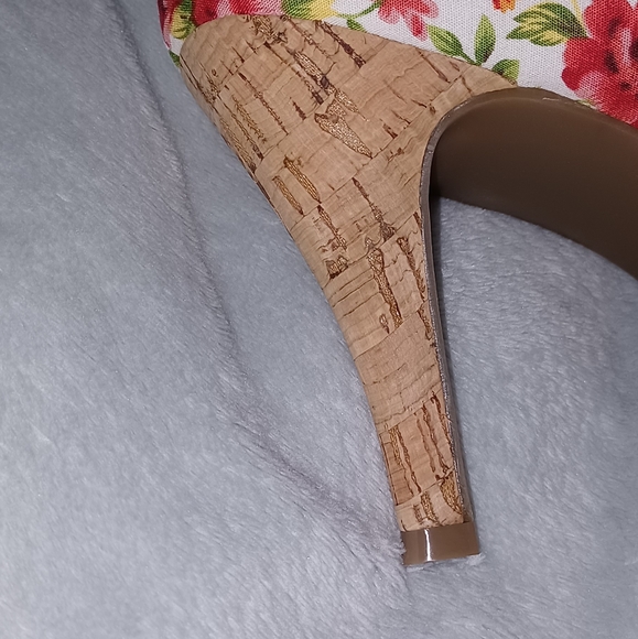 Liz Claiborne heels - Picture 12 of 12